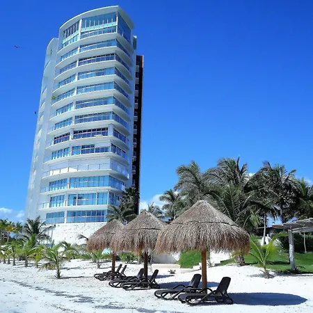Tu Mirada Al Mar Beachfront Tower & Spa